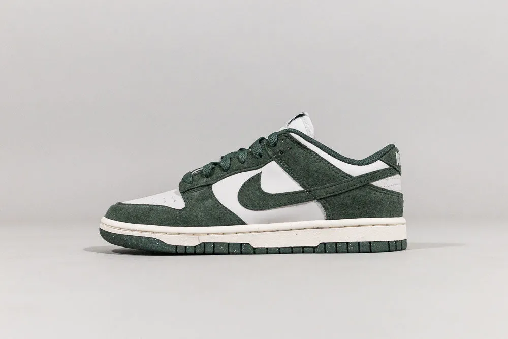Balanced Walk Breath Ease Nike Dunk Low Next Nature 'Vintage Green'