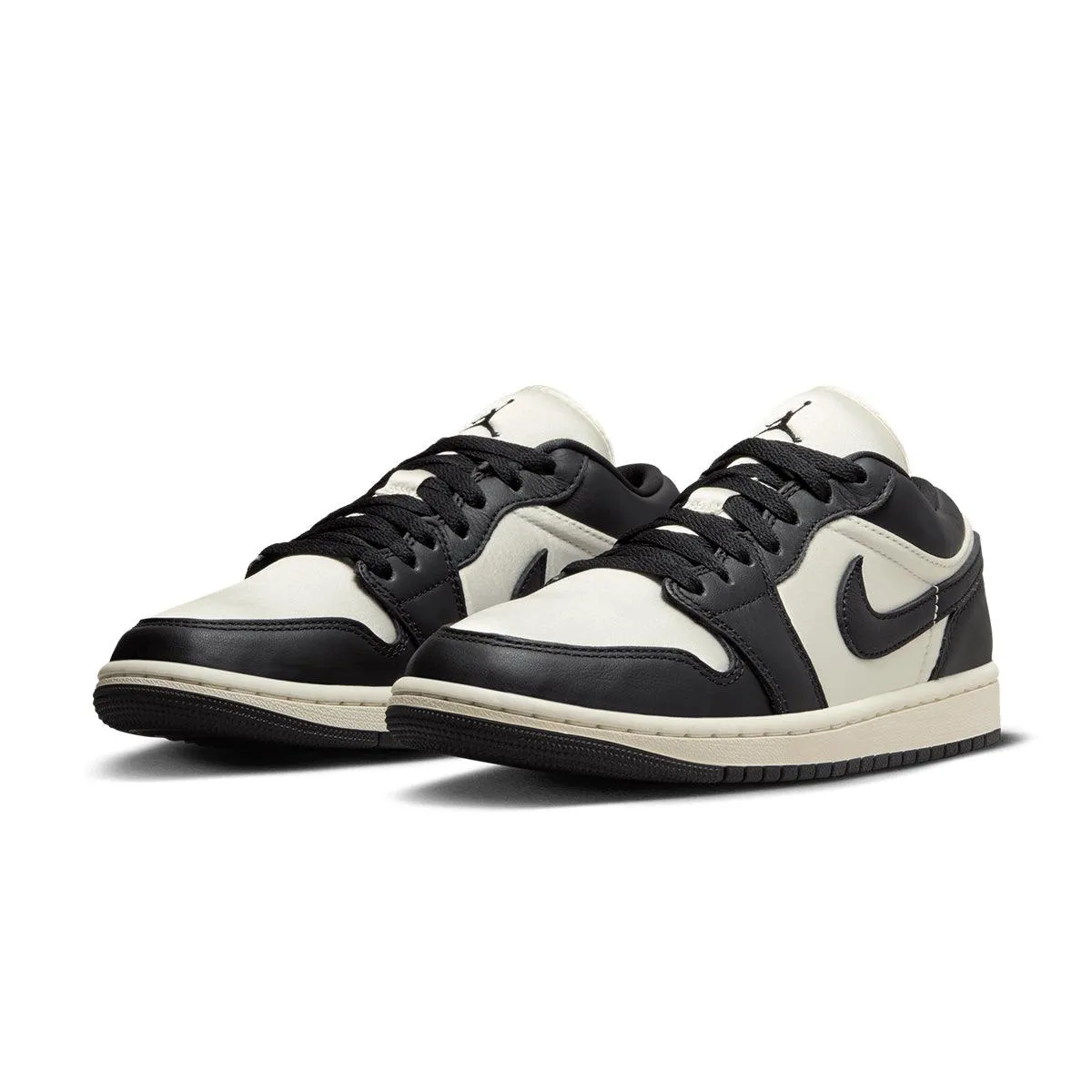 Wmns Air Jordan 1 Low SE 'Vintage Panda' Sneakers Anti Fatigue