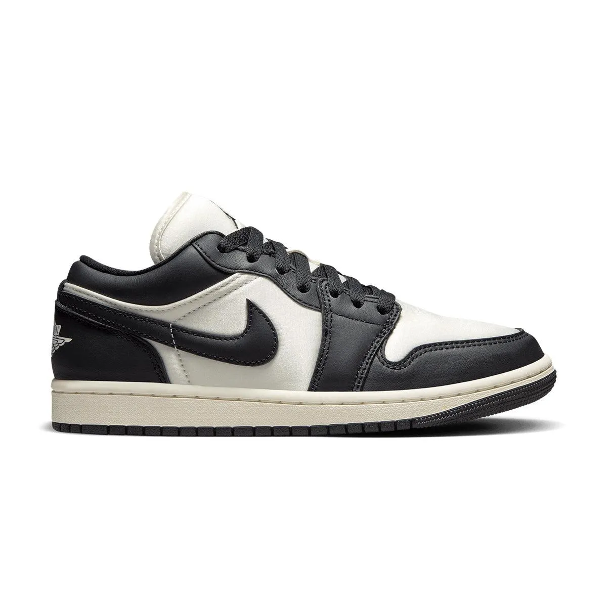 Wmns Air Jordan 1 Low SE 'Vintage Panda' Sneakers Long Lasting