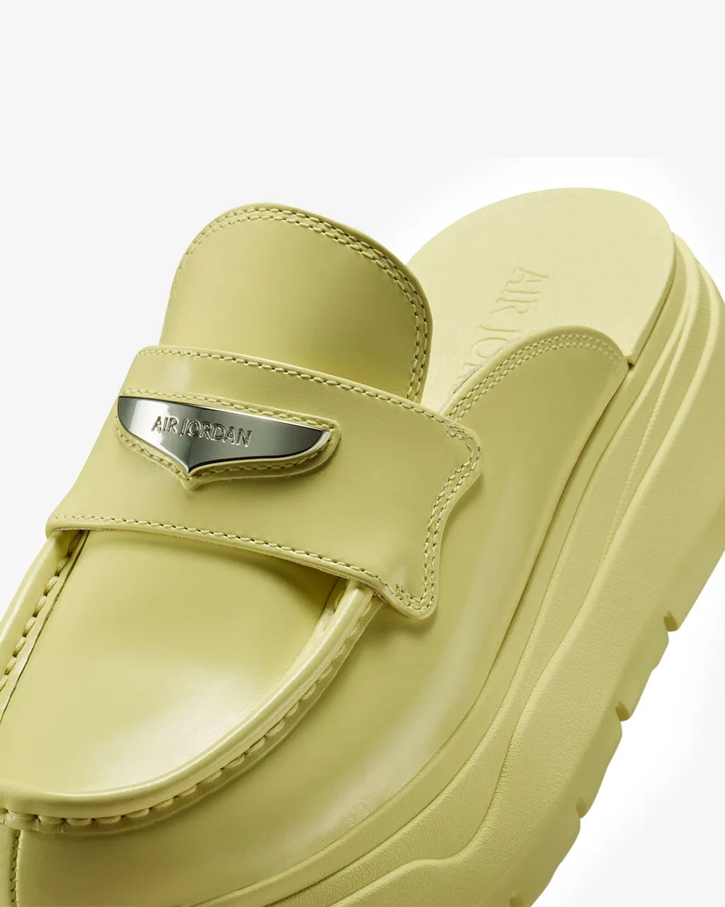 WMNS Air Jordan Mule 'Luminous Green/Metallic Silver' Outdoor Traction