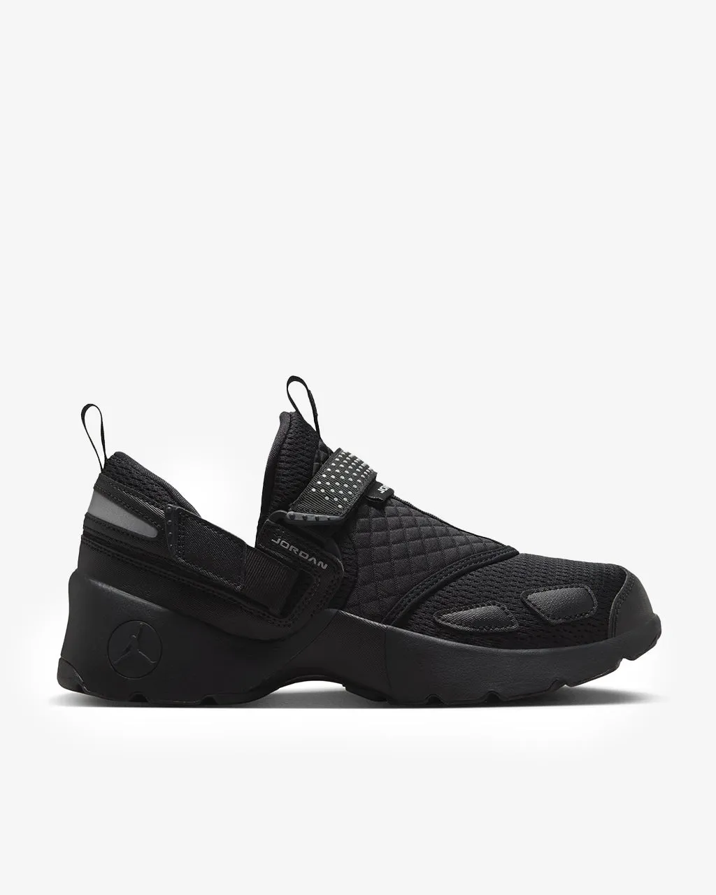 walking shoes WMNS Jordan Trunner LX 'Triple Black'