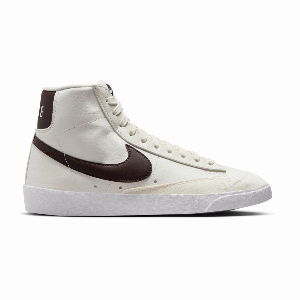 Seamless Toe Box Construction Wmns Blazer Mid '77 Nature 'Sail'