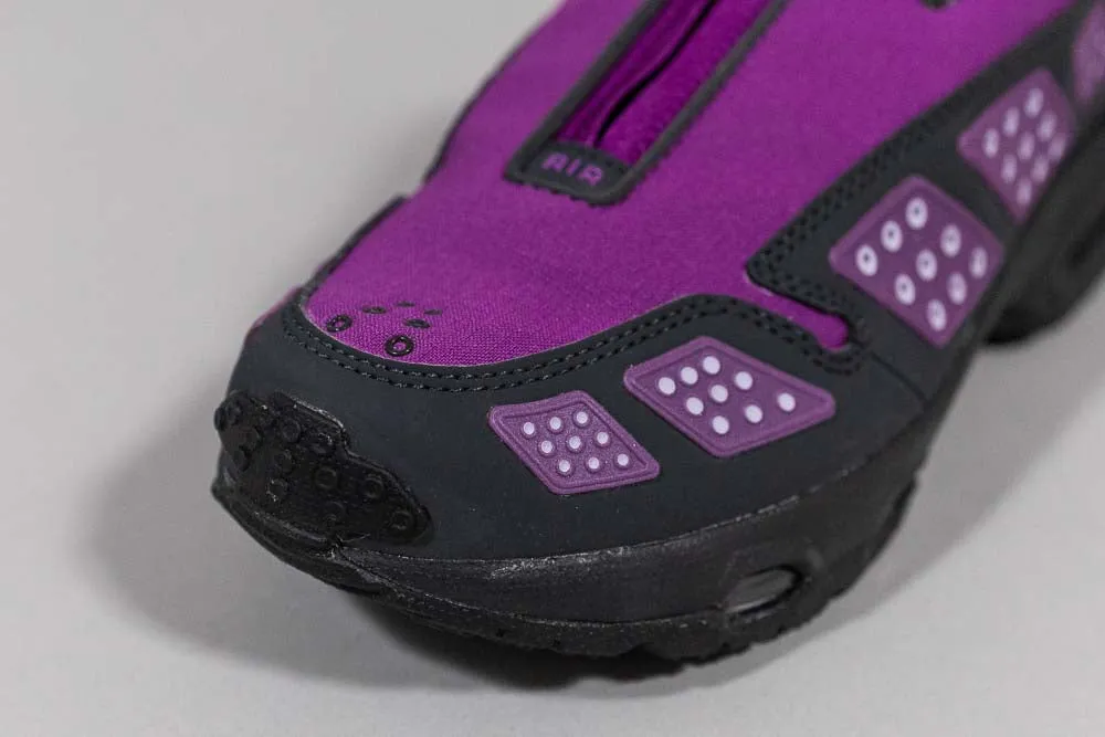 MinimalistDesign Women's Nike Air Max SNDR GORE-TEX 'Bold Berry'