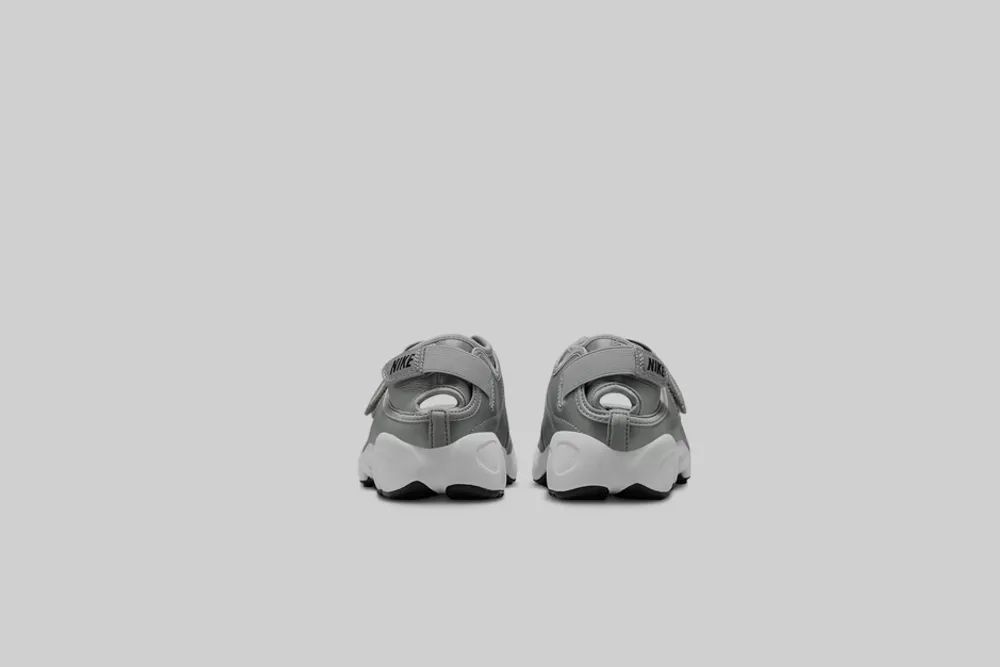 Women's Nike Air Rift Leather 'Metallic Silver' Chill Walks Dynamic Heel Counter