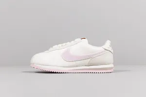 Women's Nike Cortez 'Valentine's Day' Tear Resistant Textile Weatherproof Design