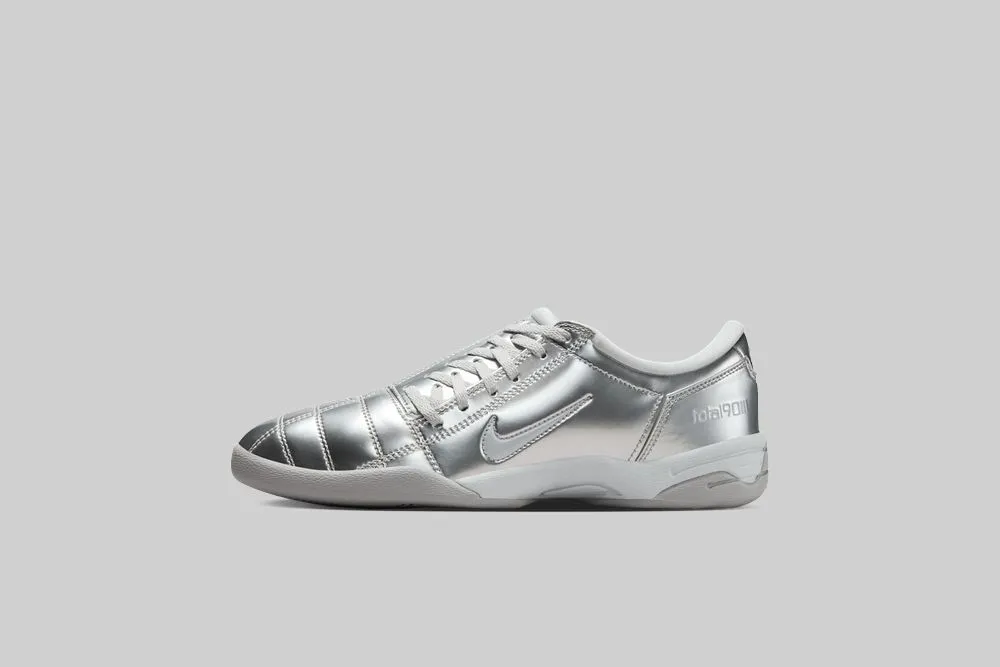Ergonomic Sole Eco Friendly Recycled Materials Women's Nike Total 90 III SP 'Metallic Platinum'