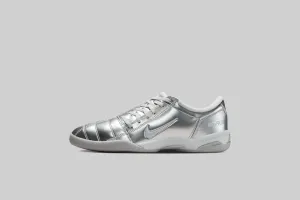 Ergonomic Sole Eco Friendly Recycled Materials Women's Nike Total 90 III SP 'Metallic Platinum'