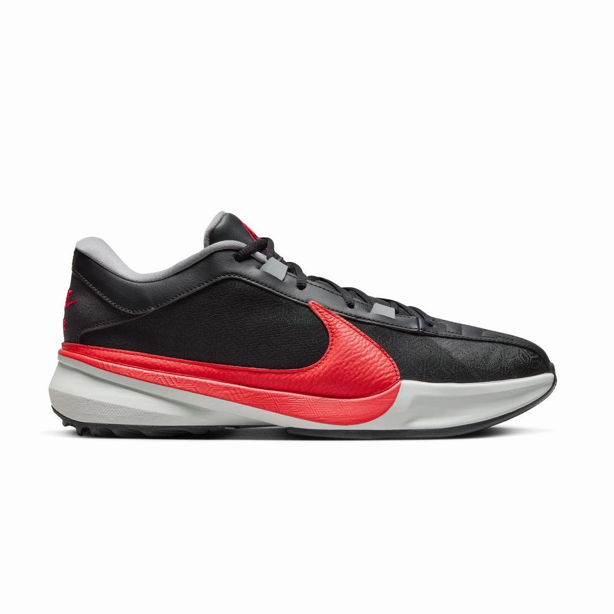 Zoom Freak 5 EP 'Black University Red' Non Slip Lace System